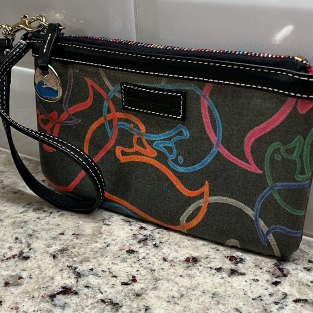 DOONEY and BOURKE RARE DUCK Wristlet. Rainbow zipper EUC - Picture 3 of 8